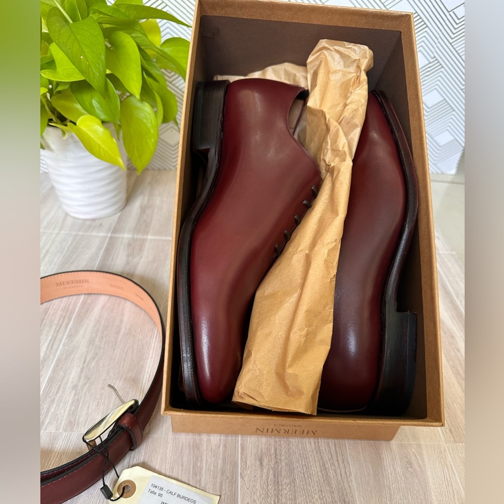 NWT Calf Leather Burgundy Whole Cut Oxfords with matching belt - Picture 8 of 9